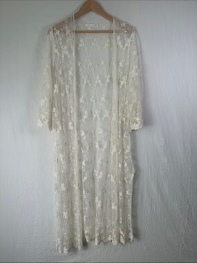 Chris & Carol Sheer Lace Kimono Duster in Ivory